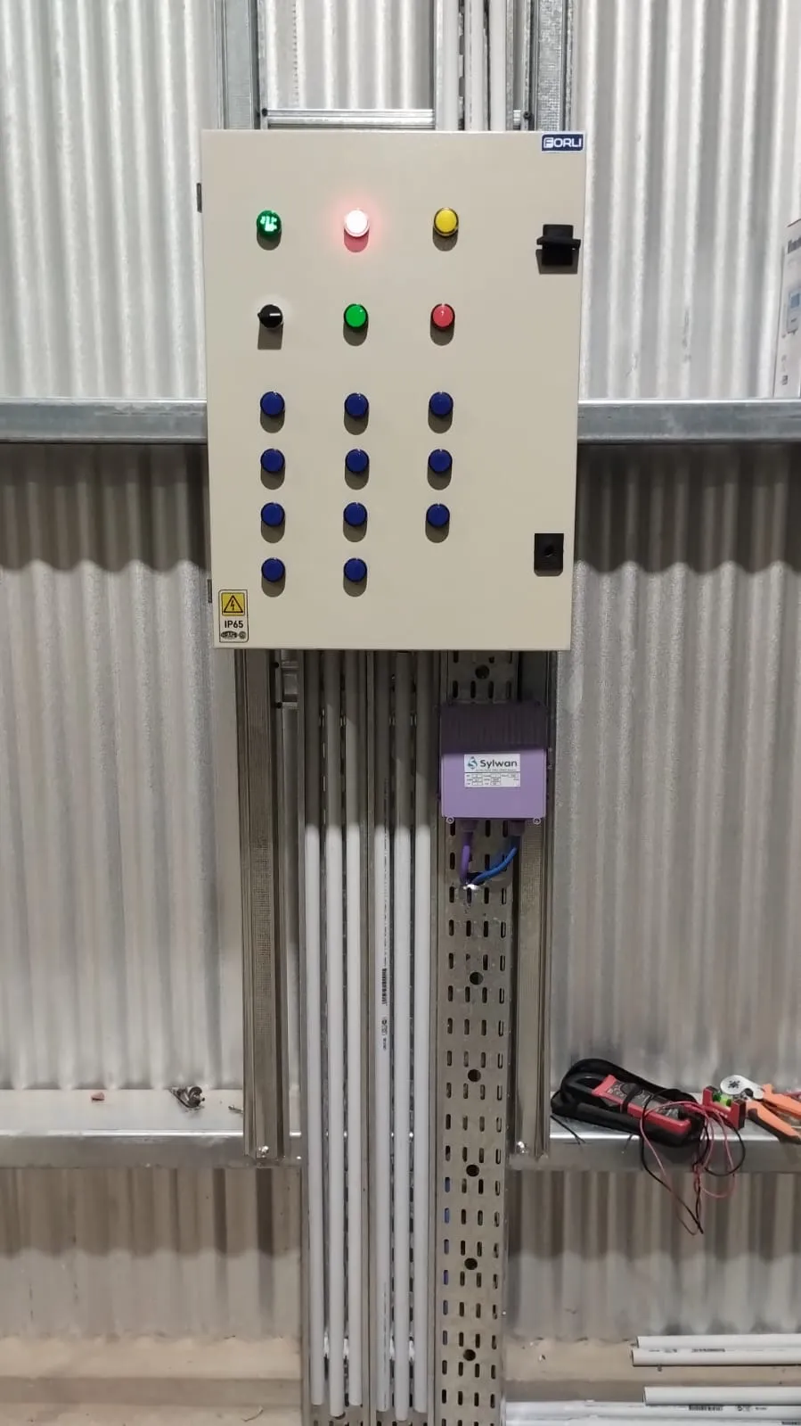 Tablero eléctrico para sistema de riego 21